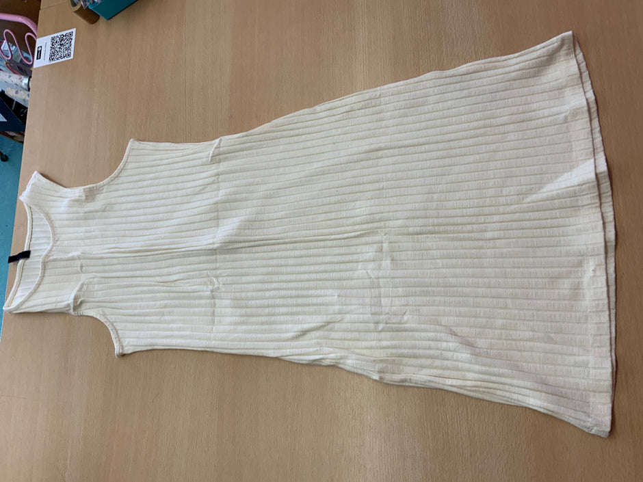 Kleid L Beige
