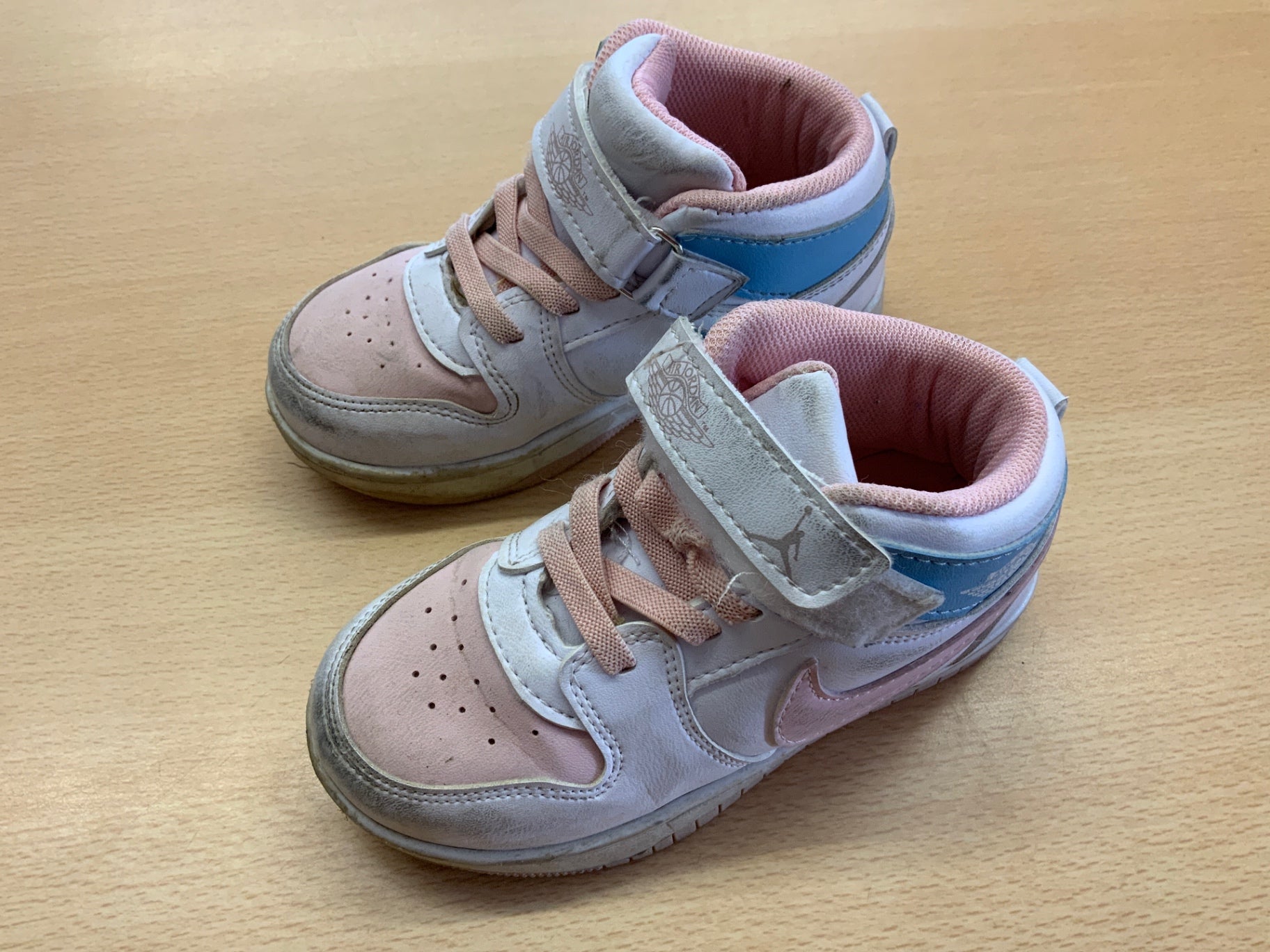 Nike Sneaker 28 Weiß, Rosa, Blau