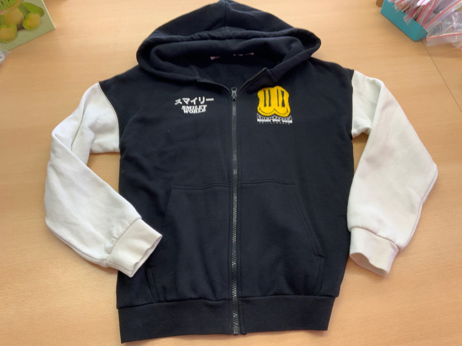 Jacke 146/152 Schwarz und Weiß
