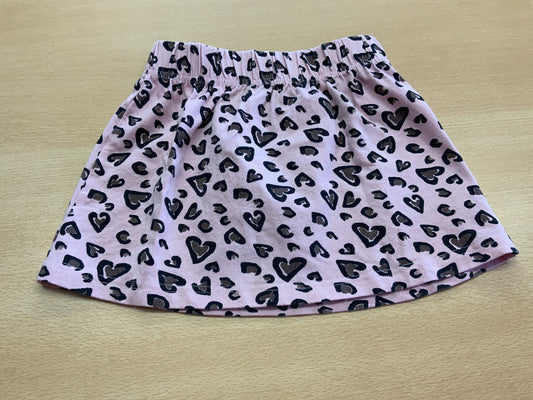 Rock 104 Lila mit schwarzem Herzmuster