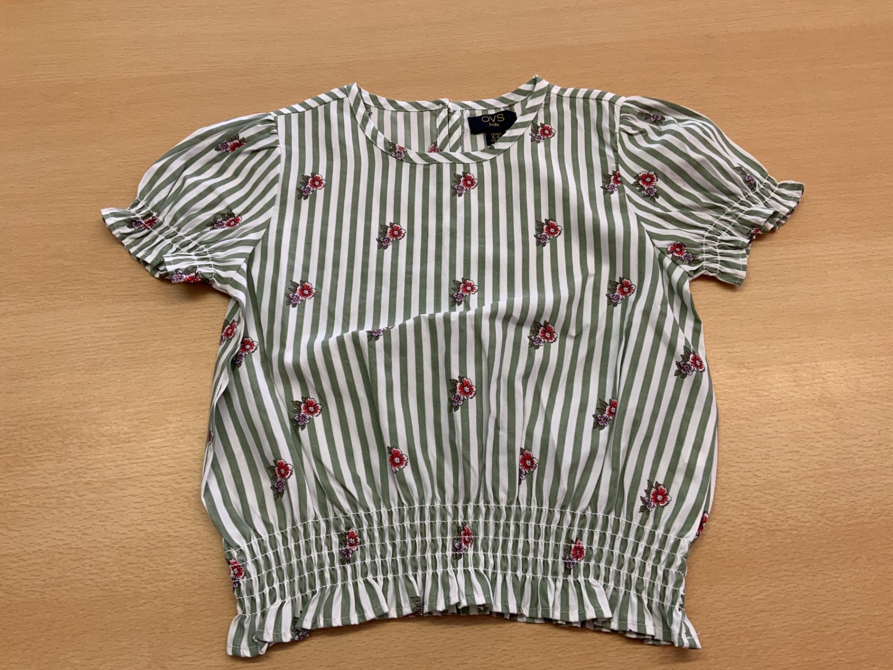 Ovs Kids Bluse 116 Weiß und Grün mit rotem und violettem Muster