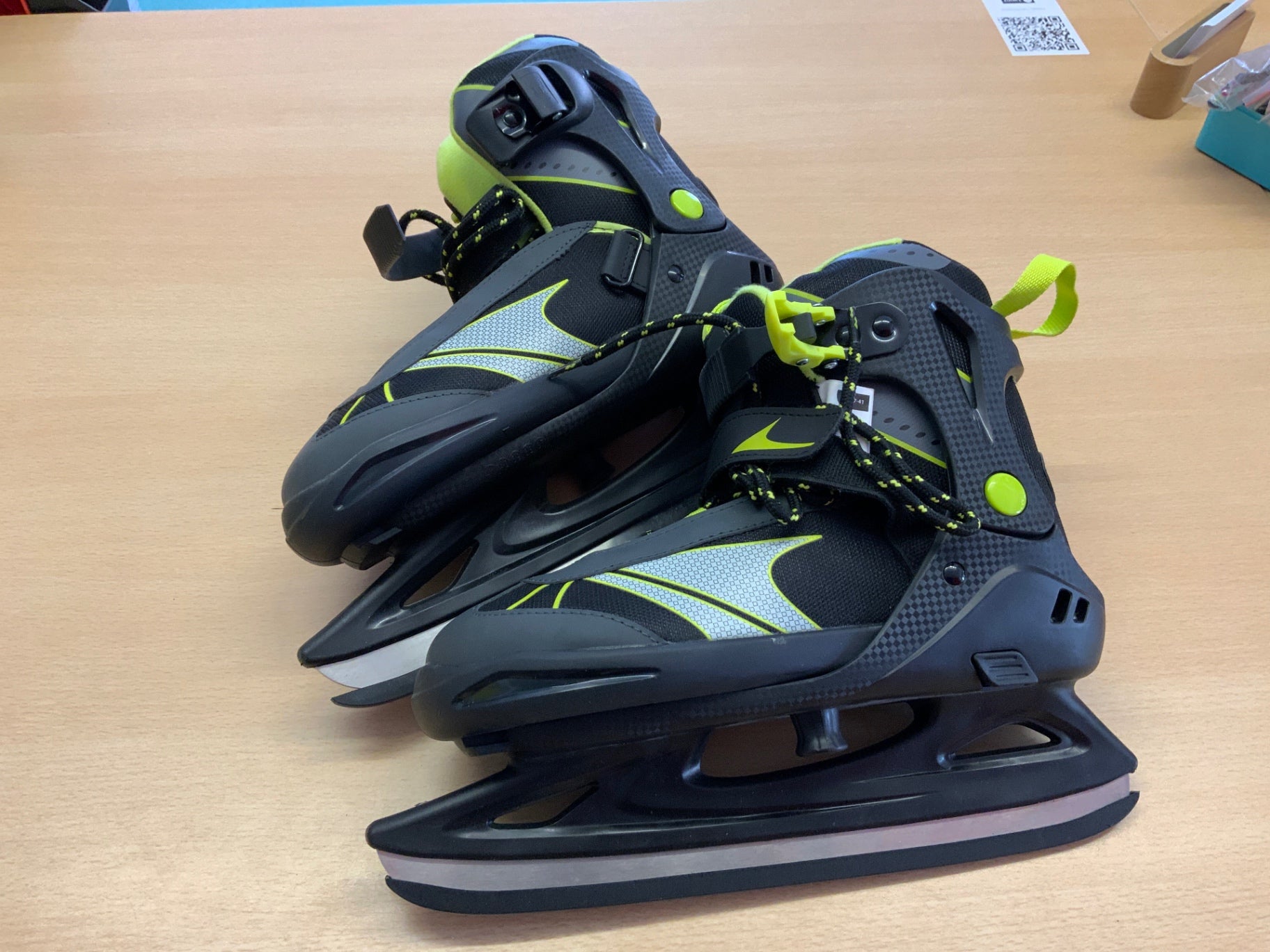 Eishockeyschuhe 37 - 41 Schwarz, Neon-Grün, Grau