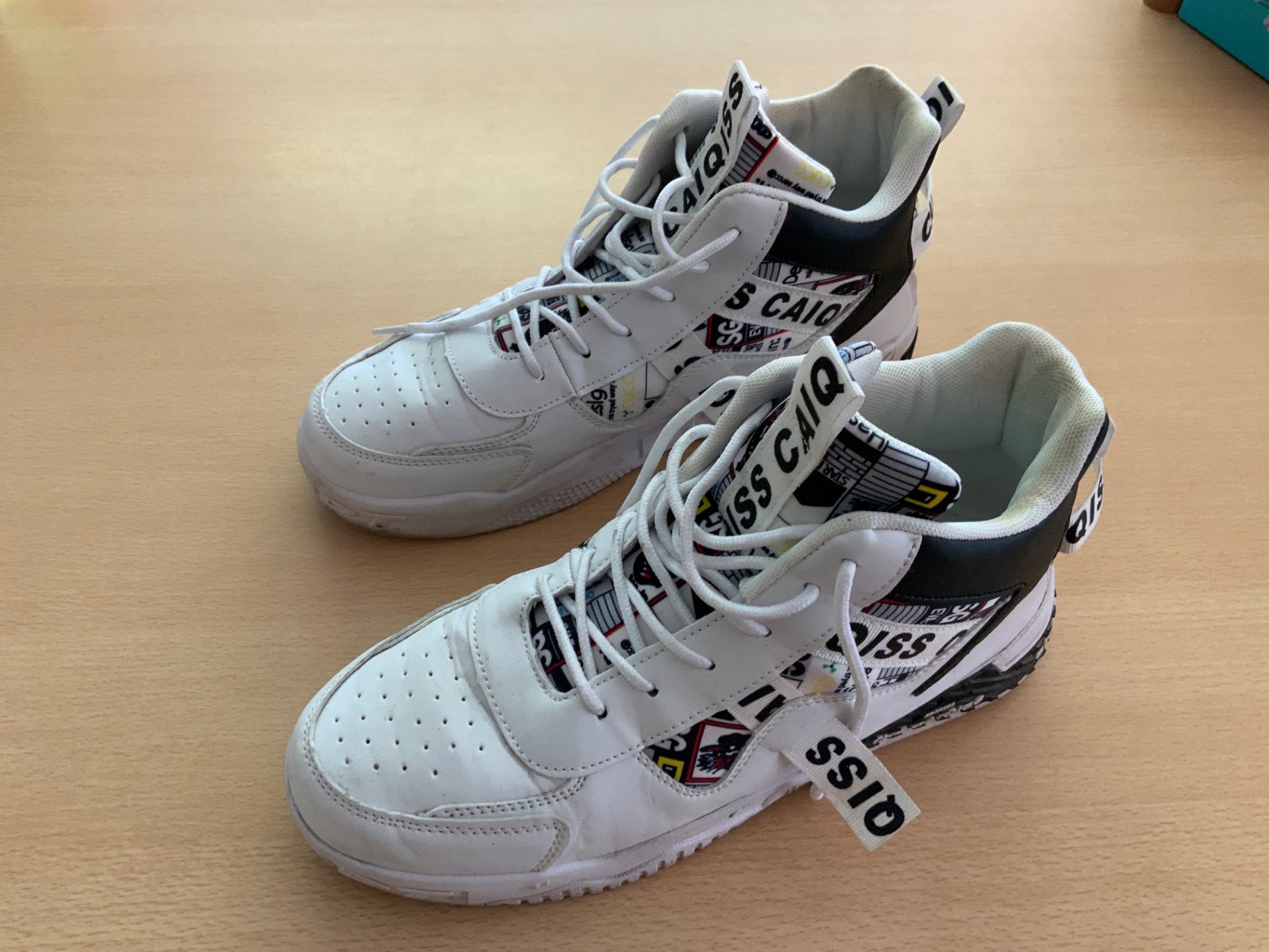Sneaker 42 Weiß