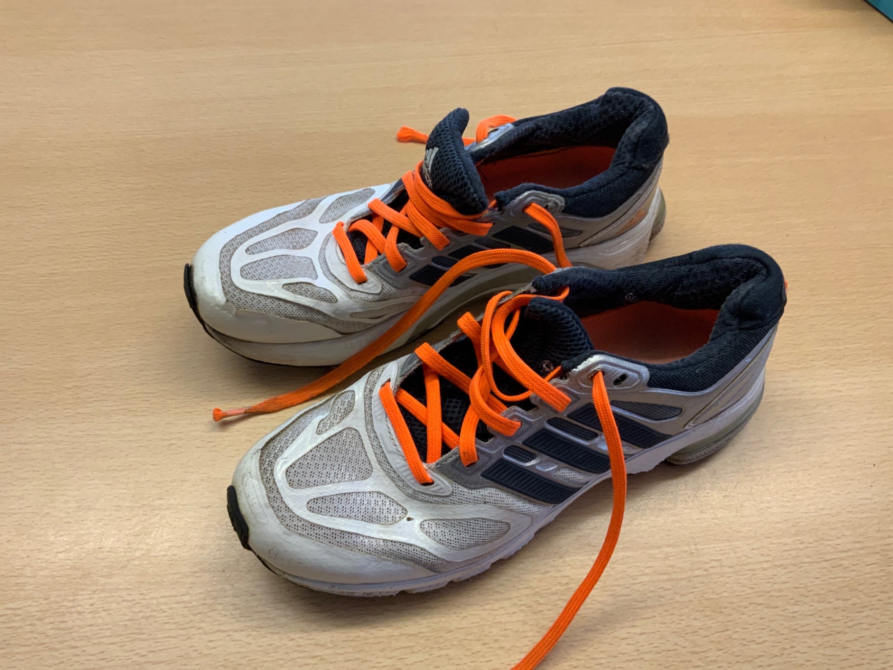 Adidas Sneaker 37.5 Weiß, Dunkelblau, Orange