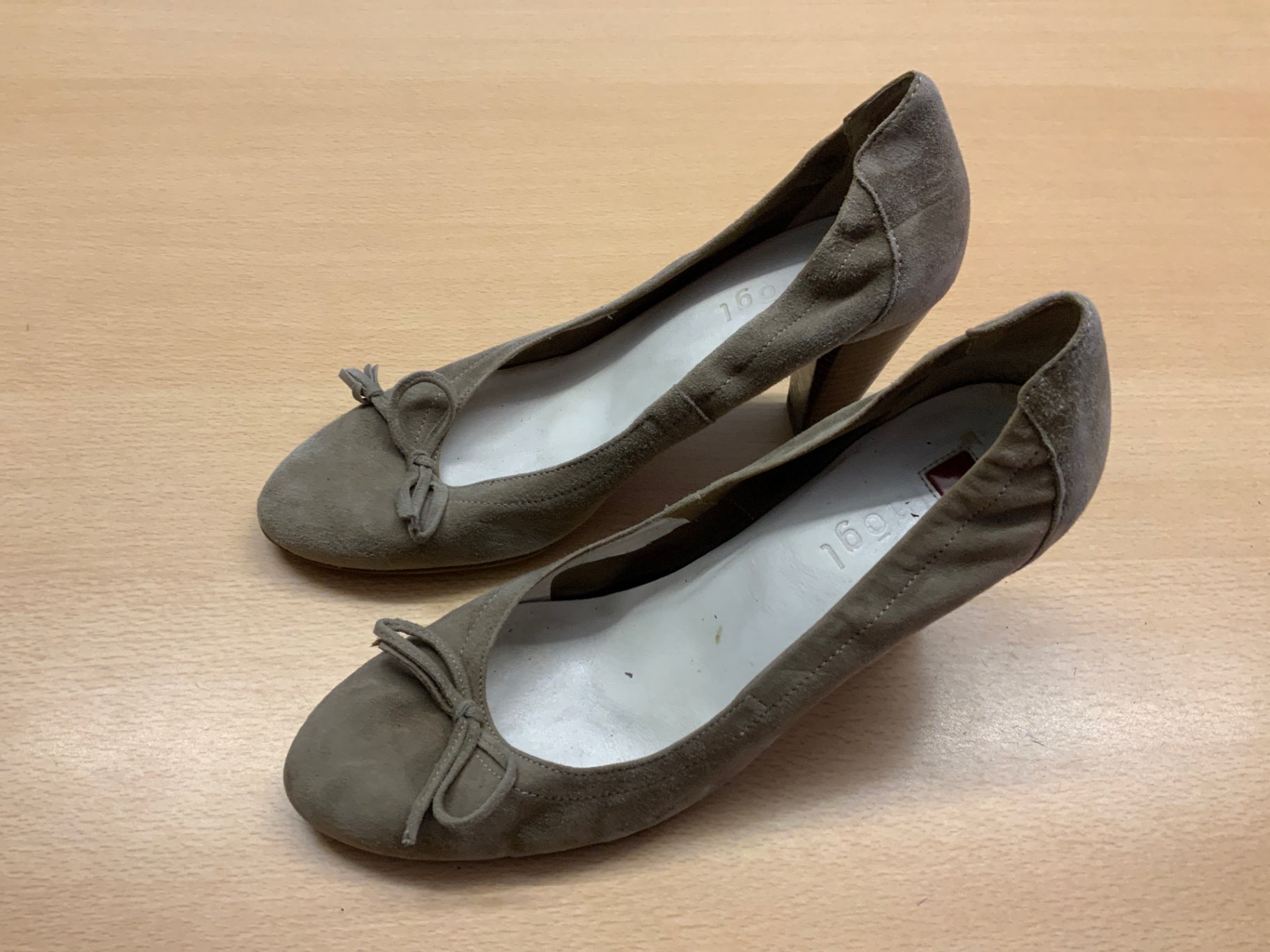 Schuhe 39 Beige