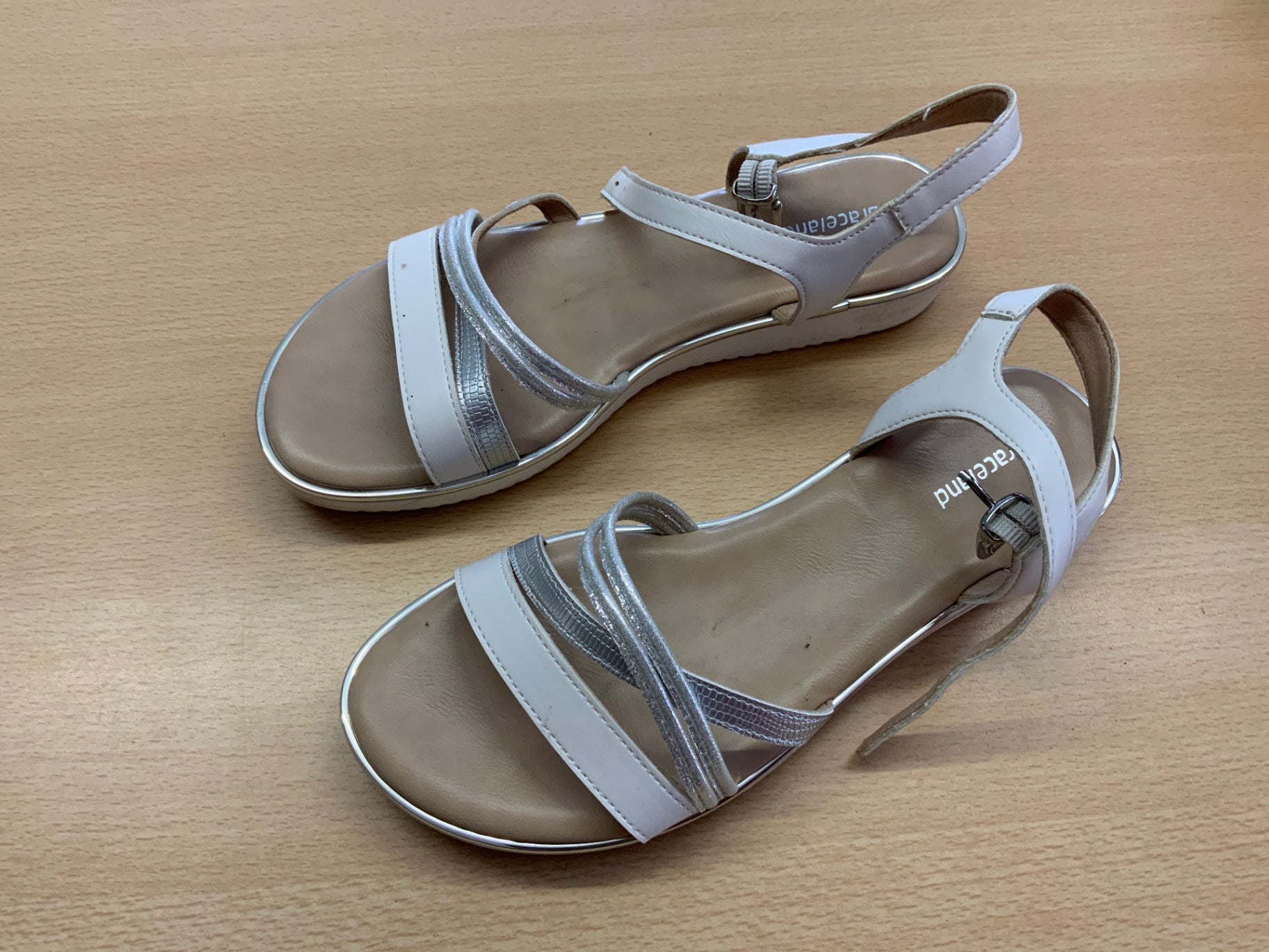 Sandalen 37 Weiß und Silber