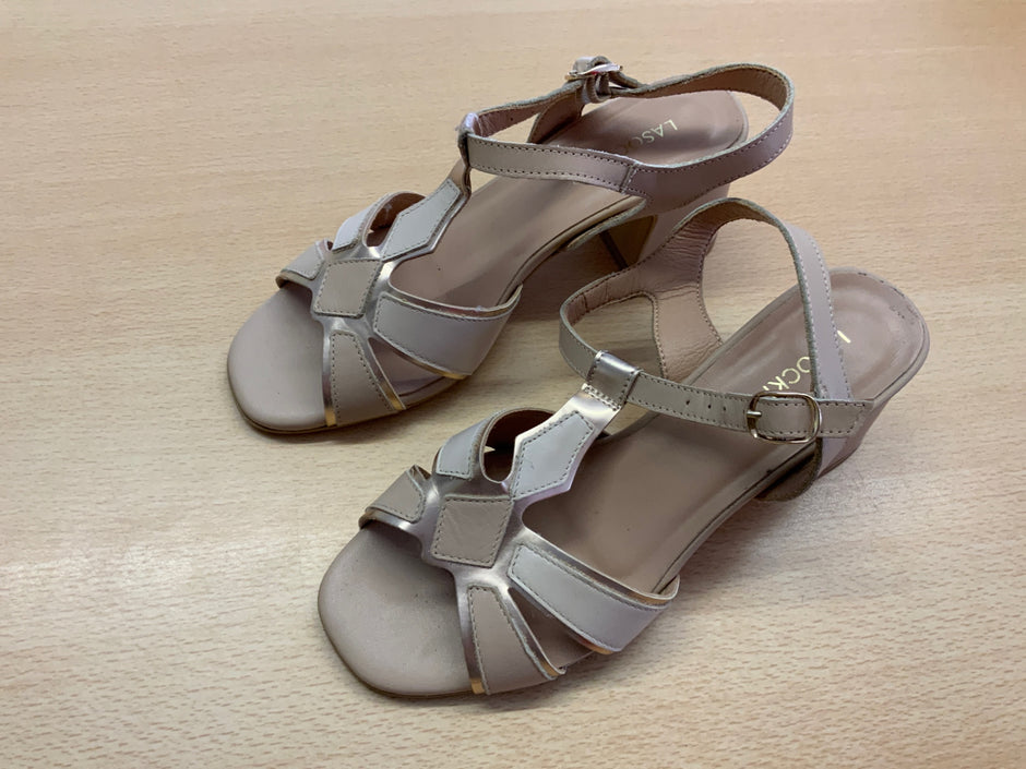 Sandalen 36 Beige und Taupe