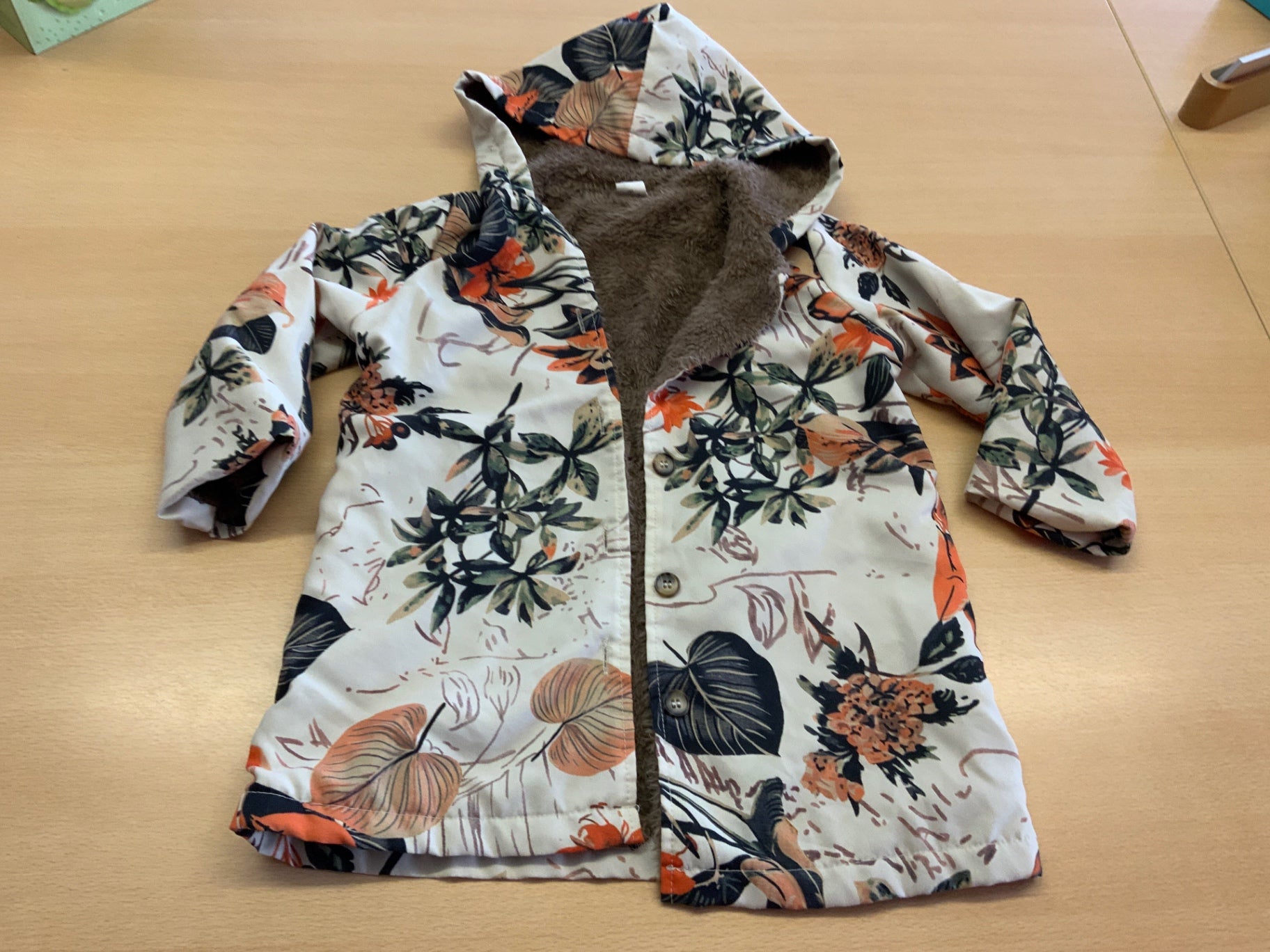 Jacke 104 Weiß, Schwarz, Orange, Grün