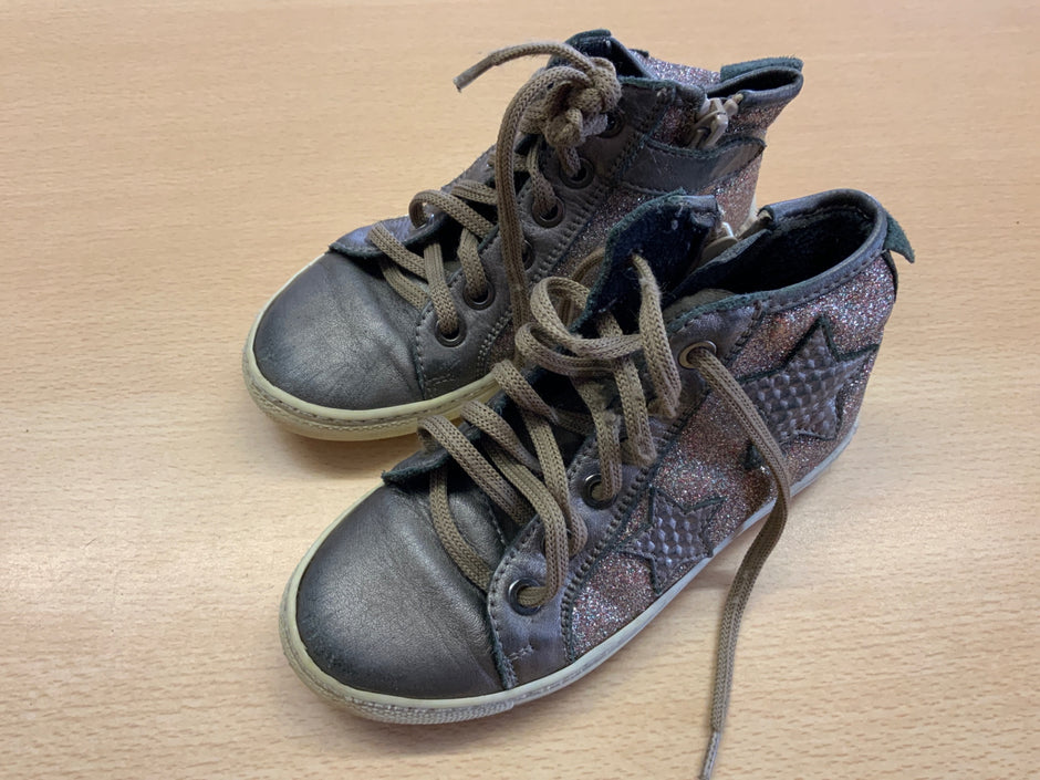 Sneaker Verschiedene Grautöne mit Glitzereffekt