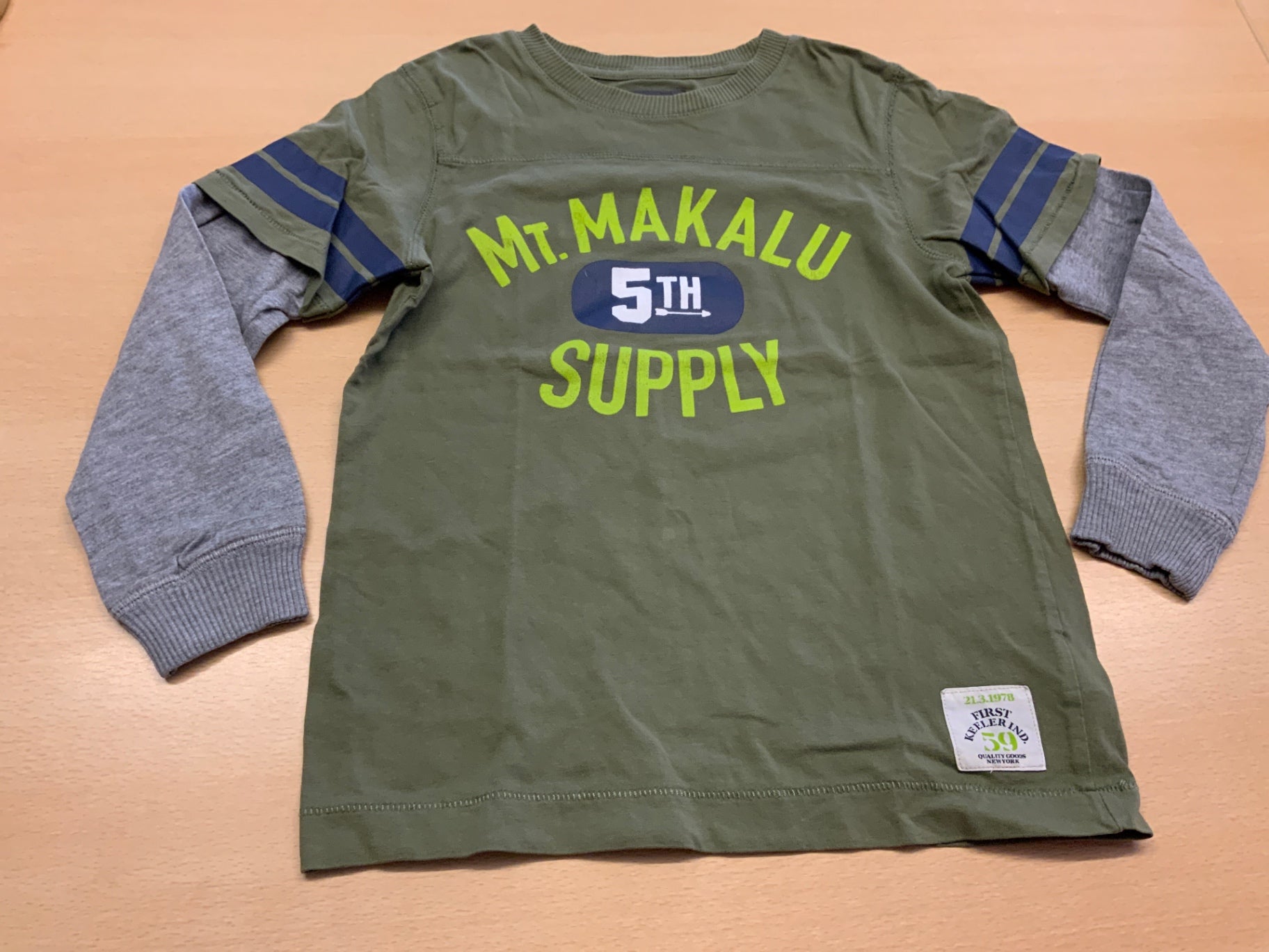 Langärmliges T-Shirt 122/128 Grün, Grau, Blau