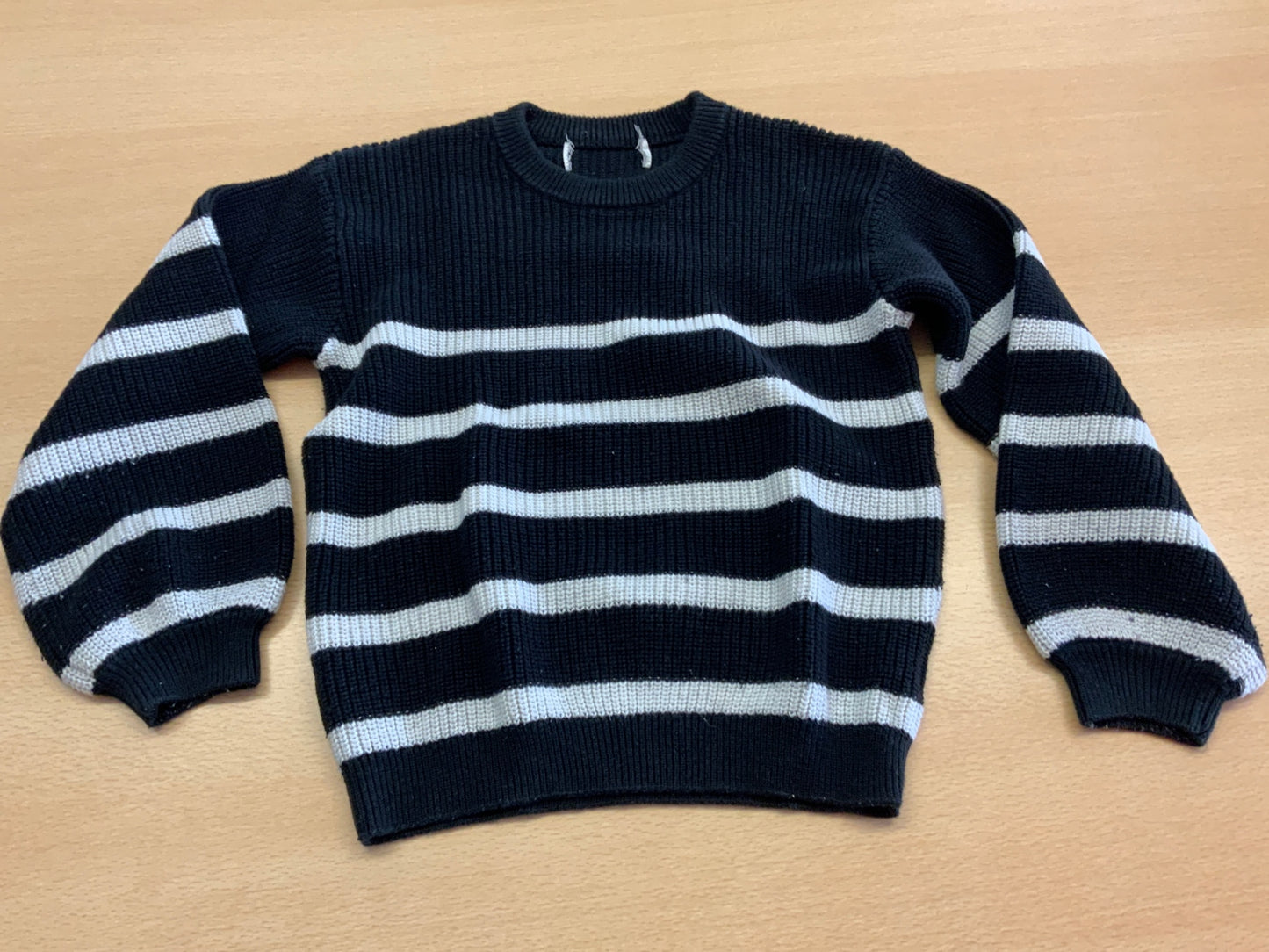  Pullover 104/110 Schwarz und Weiß