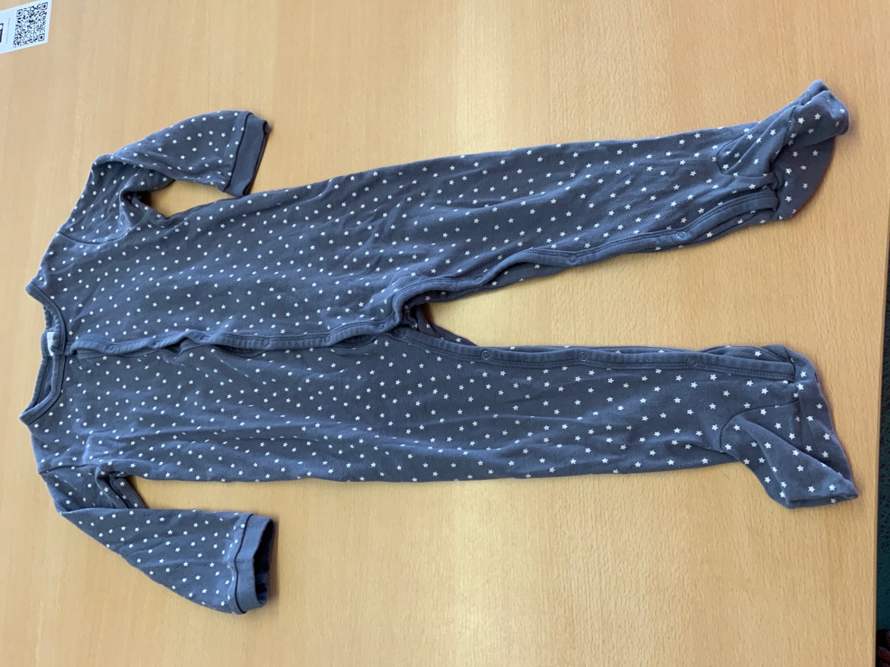 Schlafanzug 98/104 Grau mit weißen Sternen