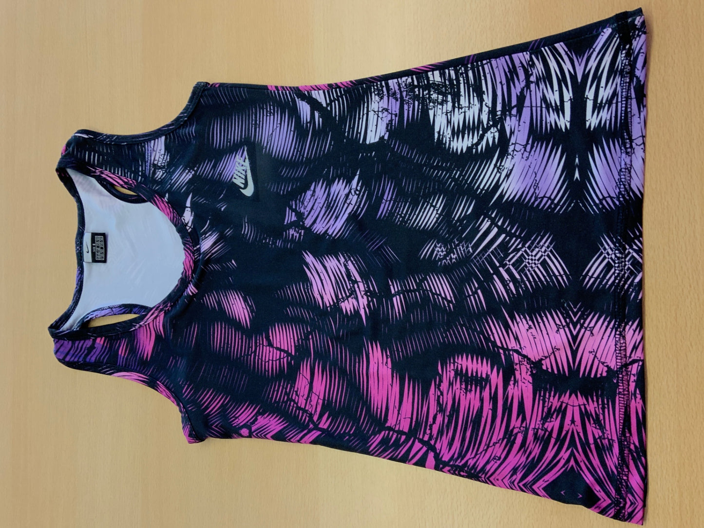 Nike Sport-Shirt S Lila und Schwarz