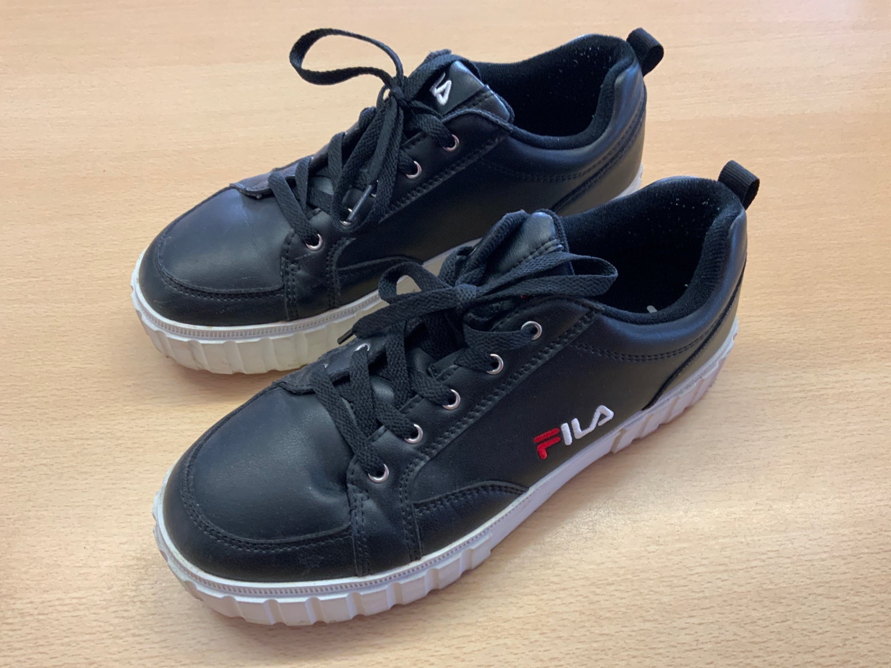 FILA Sneaker 41 Schwarz