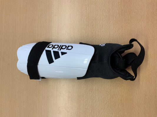 adidas Schienbeinschoner Schwarz und Weiß