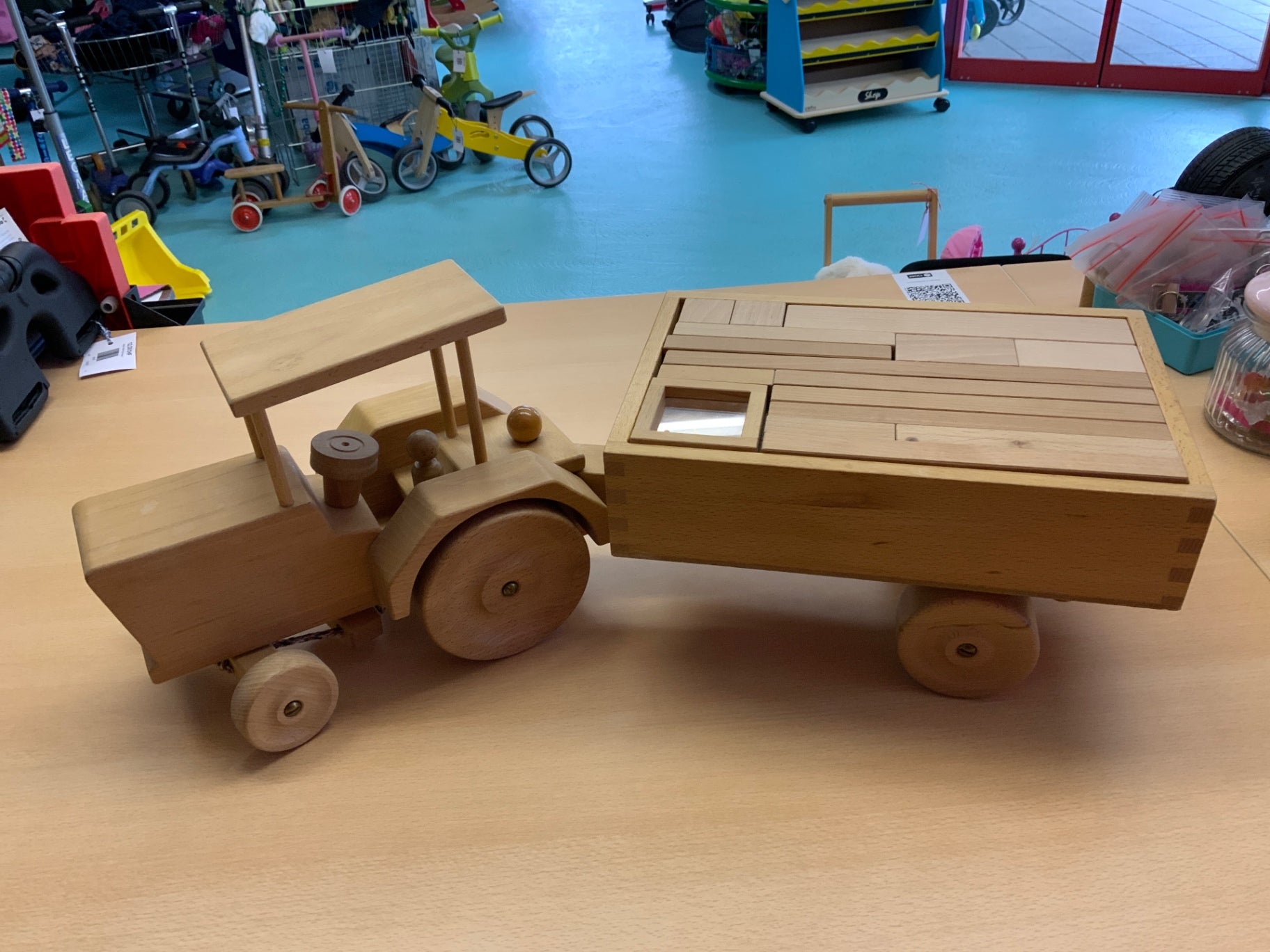 Holz-Traktor Naturholzfarben