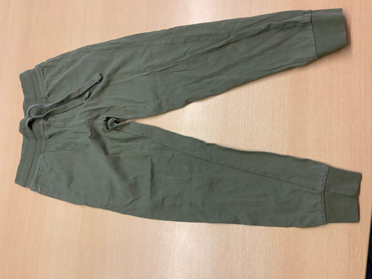 Jogginghose 122 Olivgrün