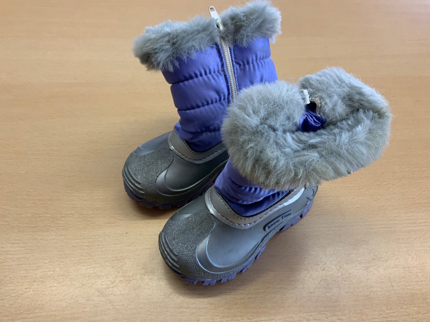 Winterstiefel 23 Lila