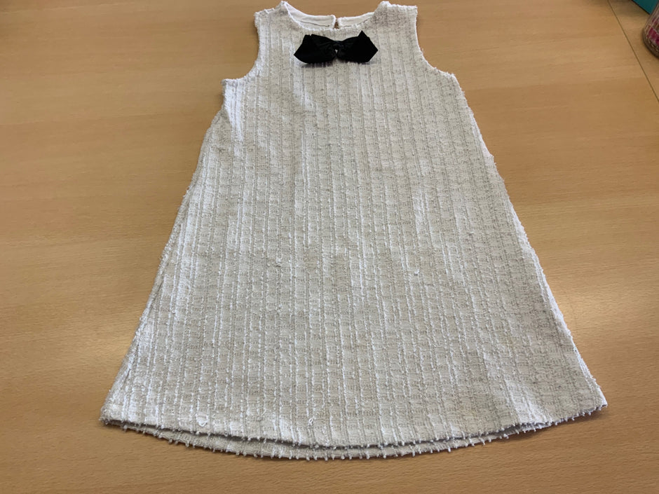 Kleid 116/122 Beige