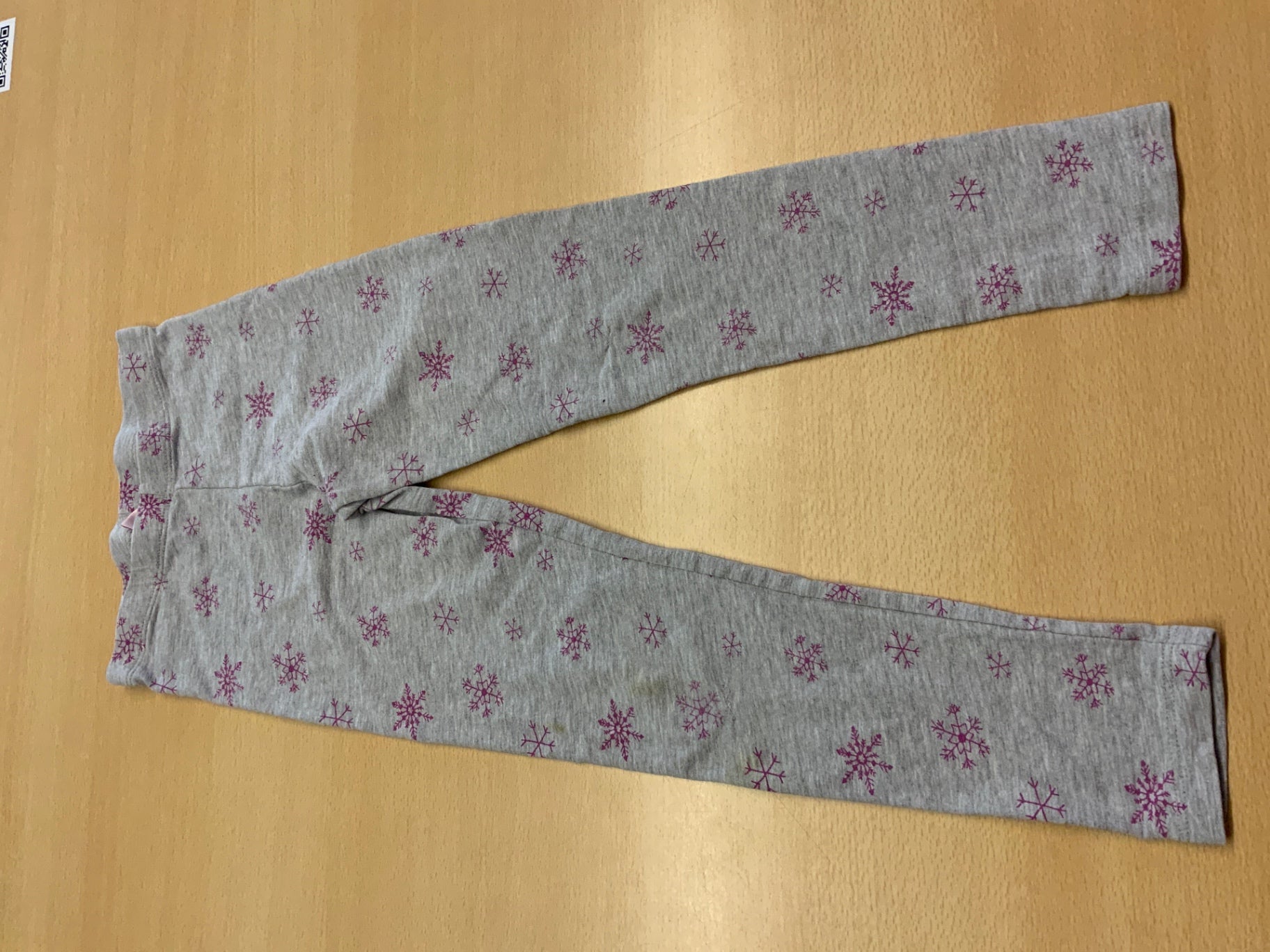 Leggins 122 Grau mit pinken Schneeflocken