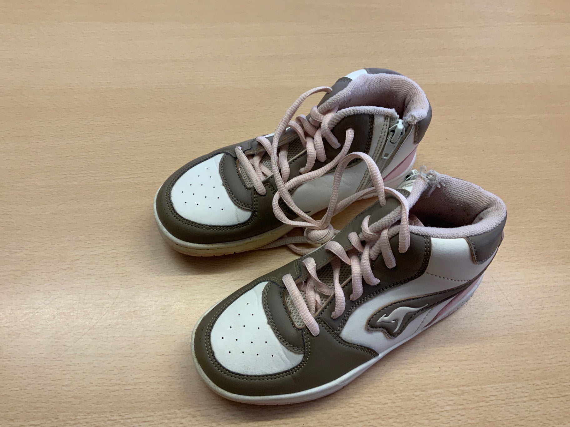 Kangaroos Schuhe 32