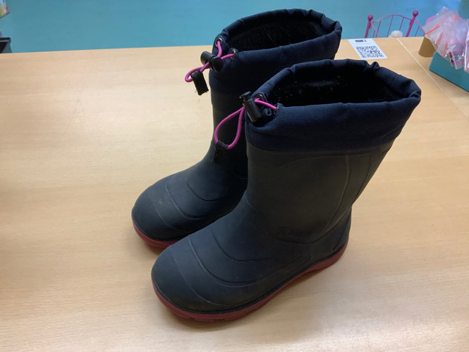 Kamik Winterstiefel 37 Schwarz mit pinken Schnürsenkeln