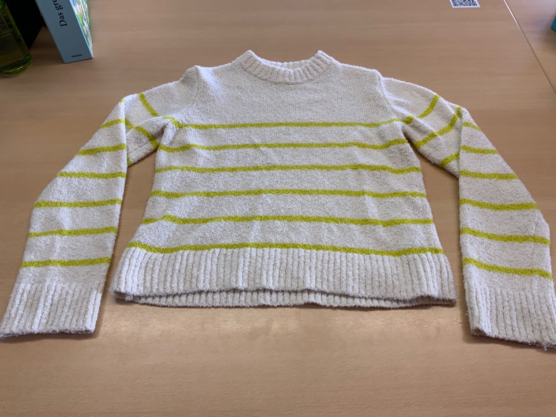 Unbekannt Pullover 146/152 Creme mit Gelbgrünen Streifen