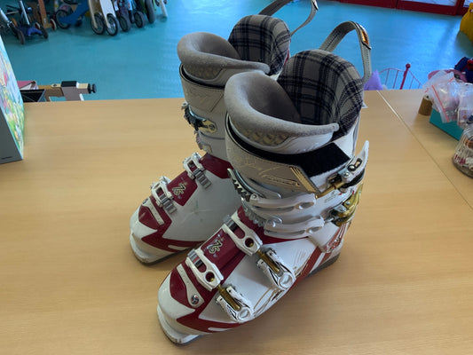 Nordica Skischuhe Rot und Weiß