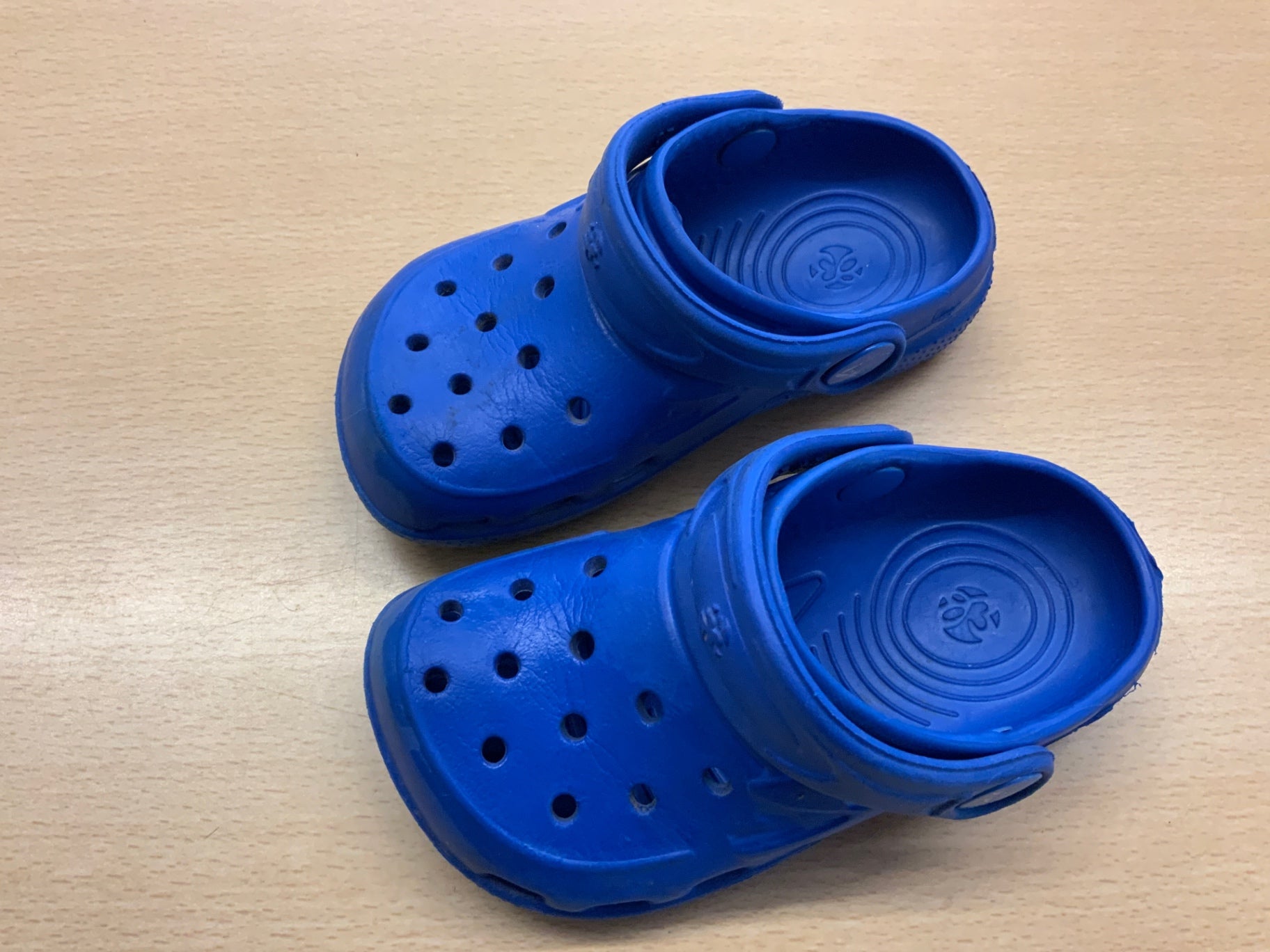 Crocs 24 Blau