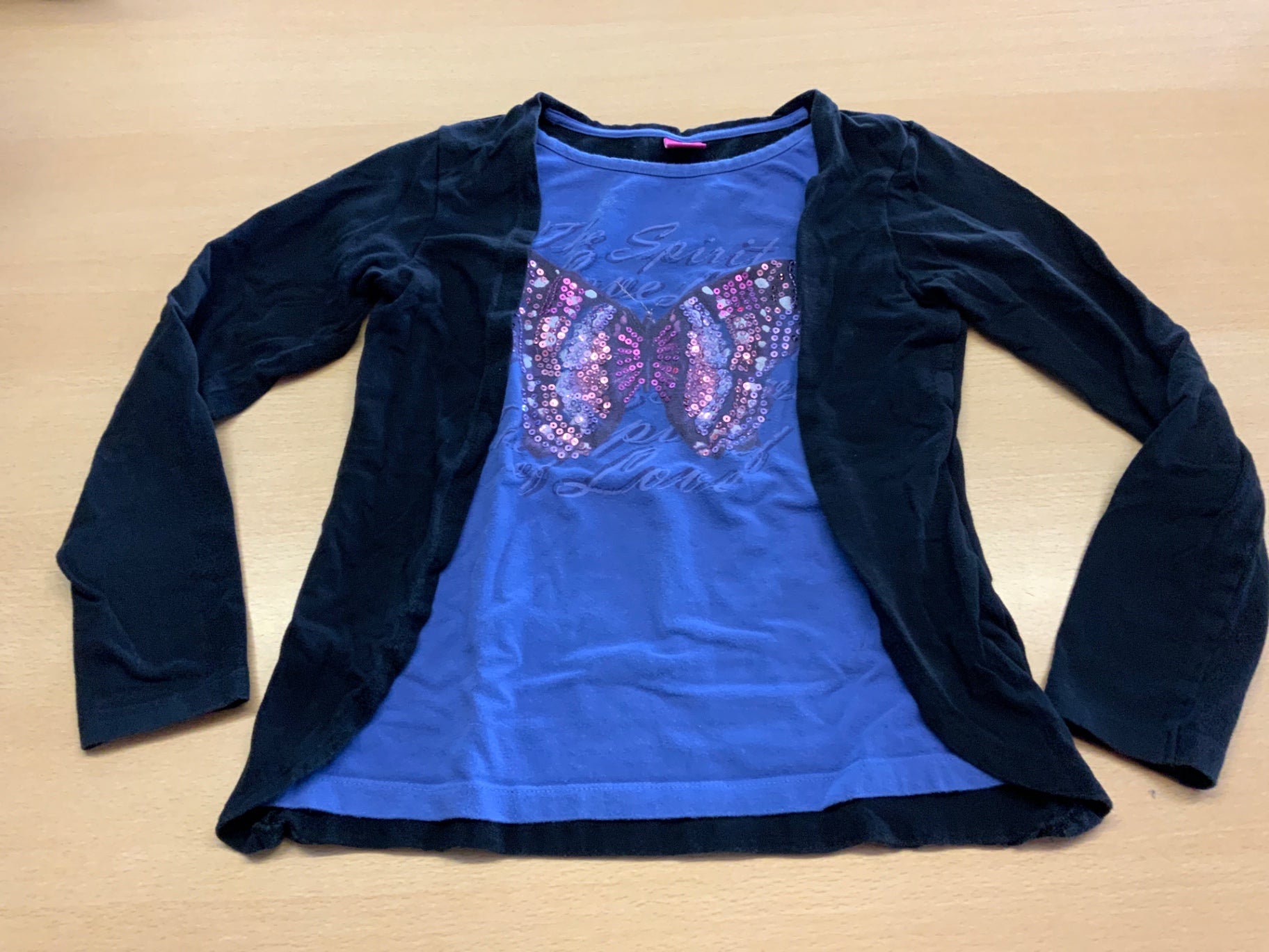  Langarmshirt 140 Schwarz und Blau