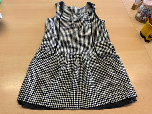 Kleid 152 Schwarz-Weiß