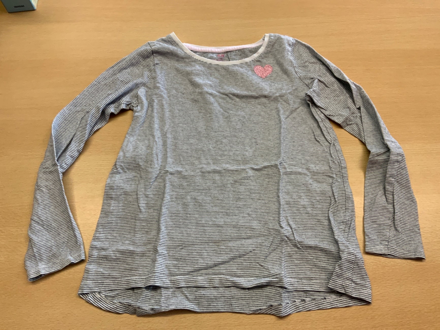 Langarmshirt 134/140 Grau und Weiß