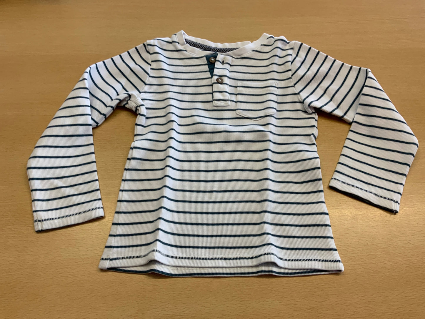  Langarmshirt 116 Weiß mit schwarzen Streifen