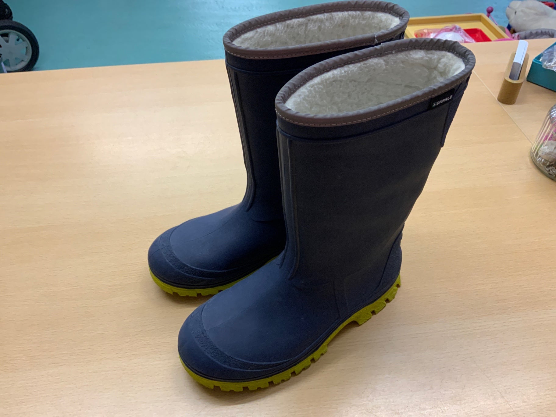 Gummistiefel 37 Blau mit Gelb