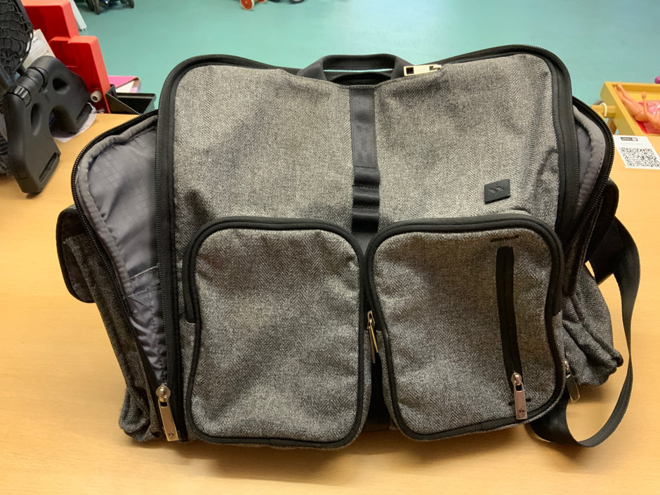 Wickeltasche Grau