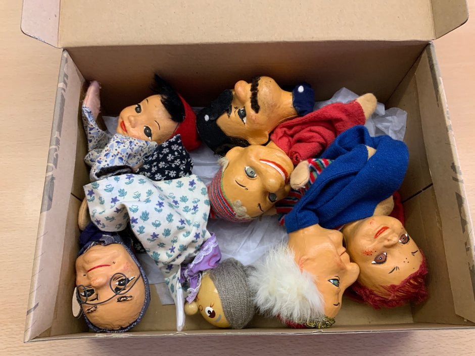  Kasperlefiguren Bunt