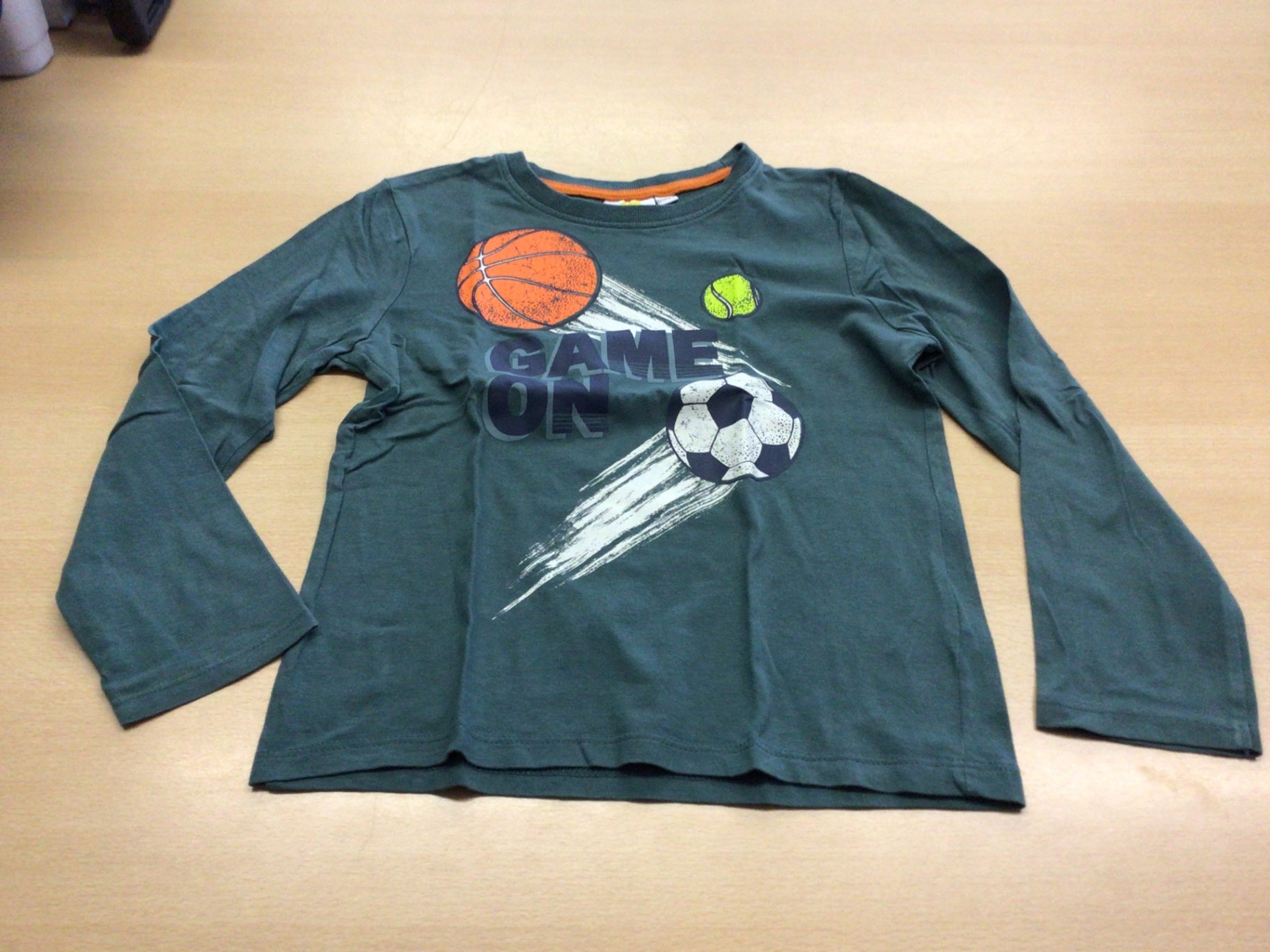 Langarmshirt 122/128 Grün
