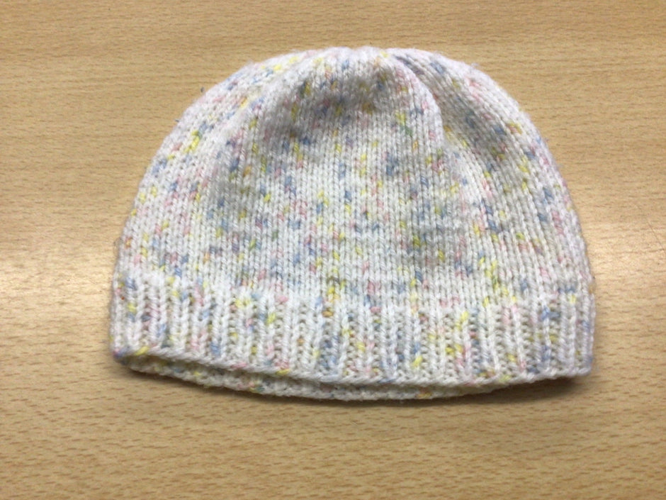  Mütze Weiß mit bunten Sprenkeln