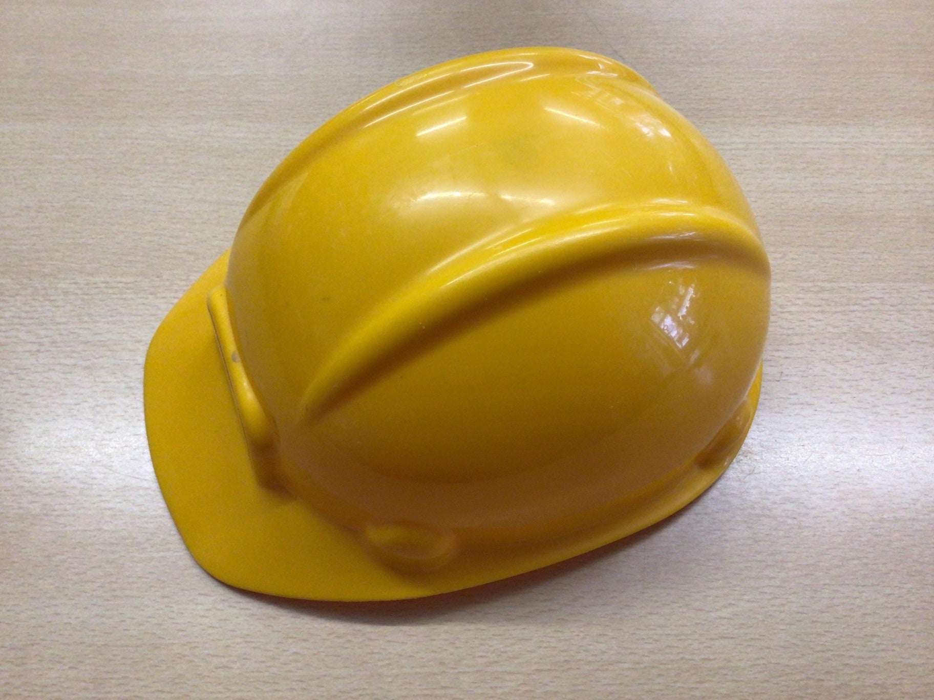 Schutzhelm Gelb