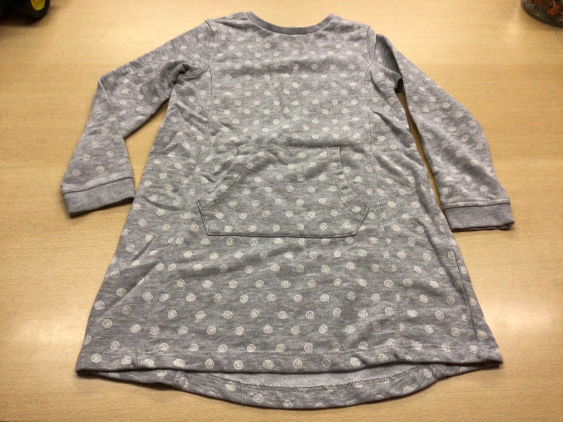 Kleid 110/116 Grau mit weißen Punkten