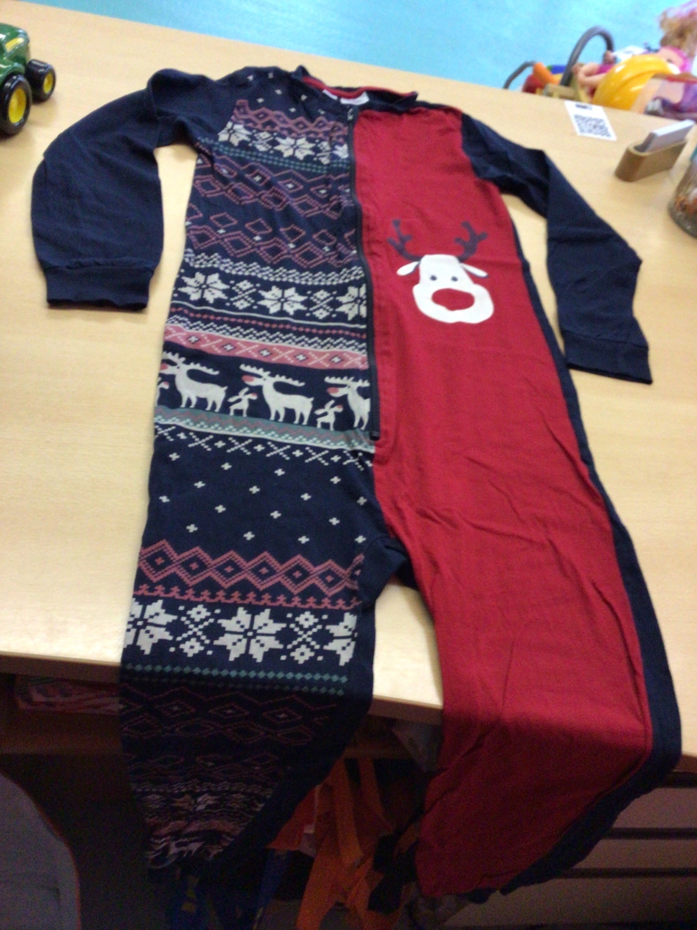 Pyjama 152/158 Rot und Blau
