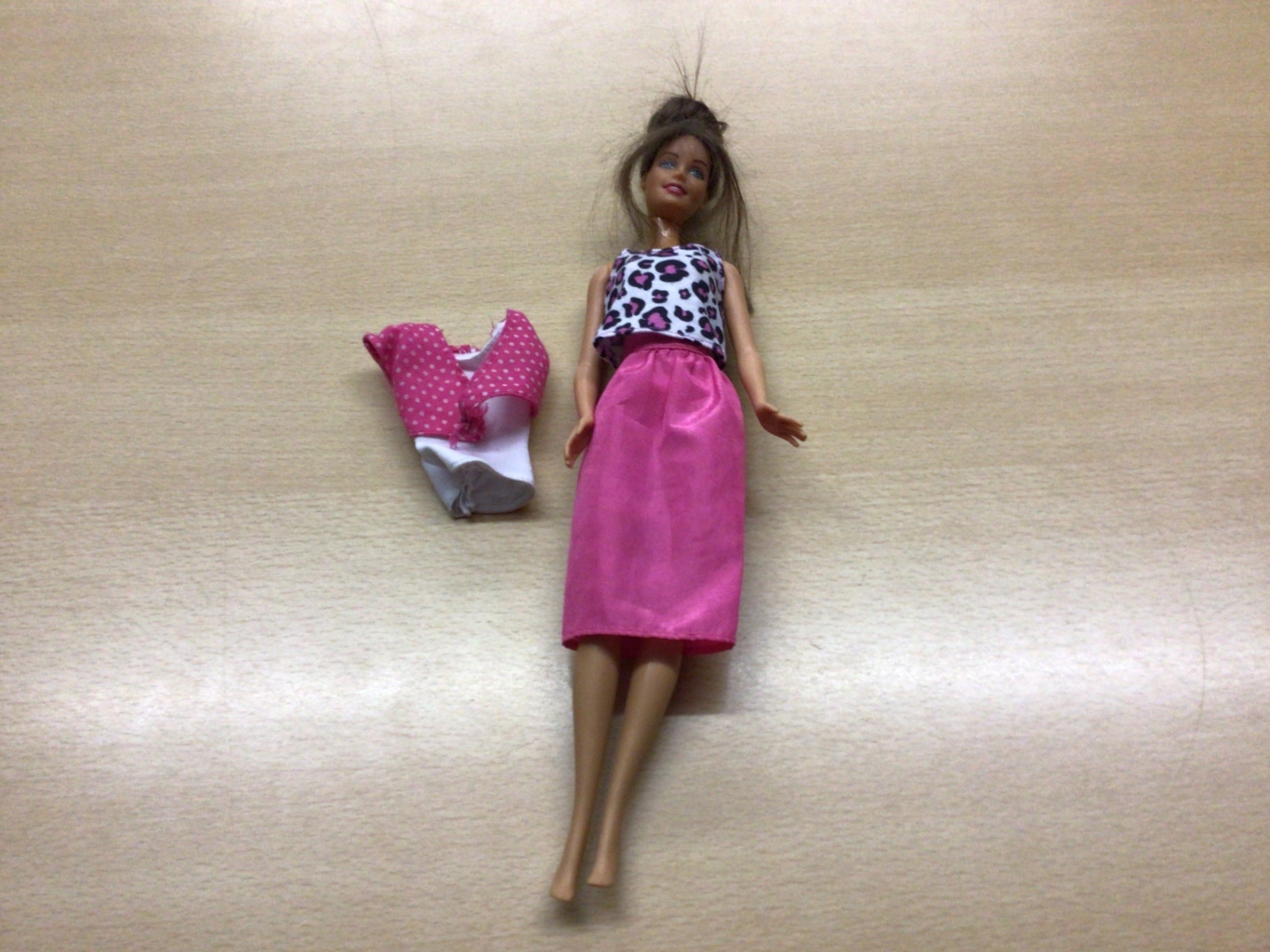 Barbie-Puppe Pink, Schwarz, Weiß