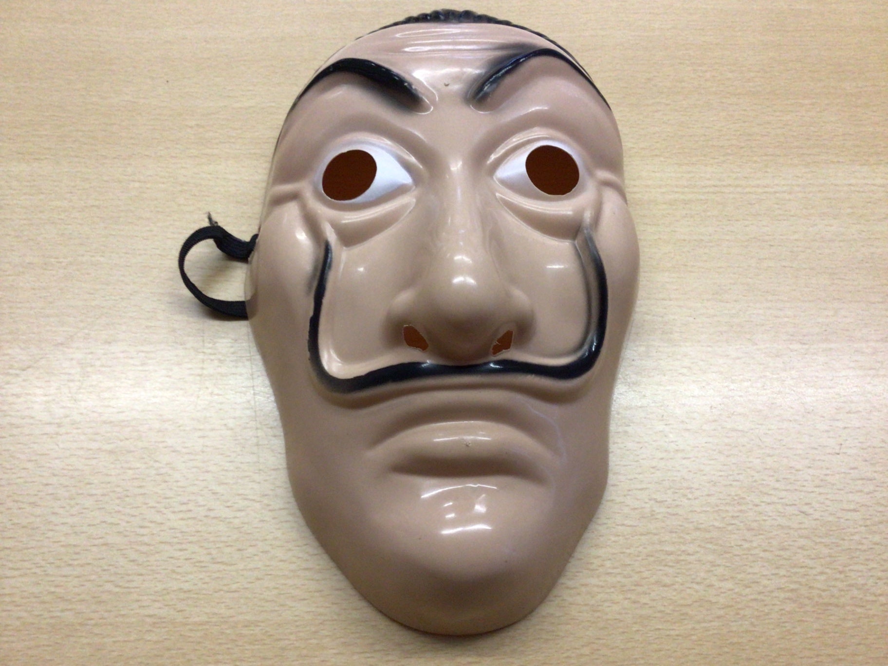 Maske Beige