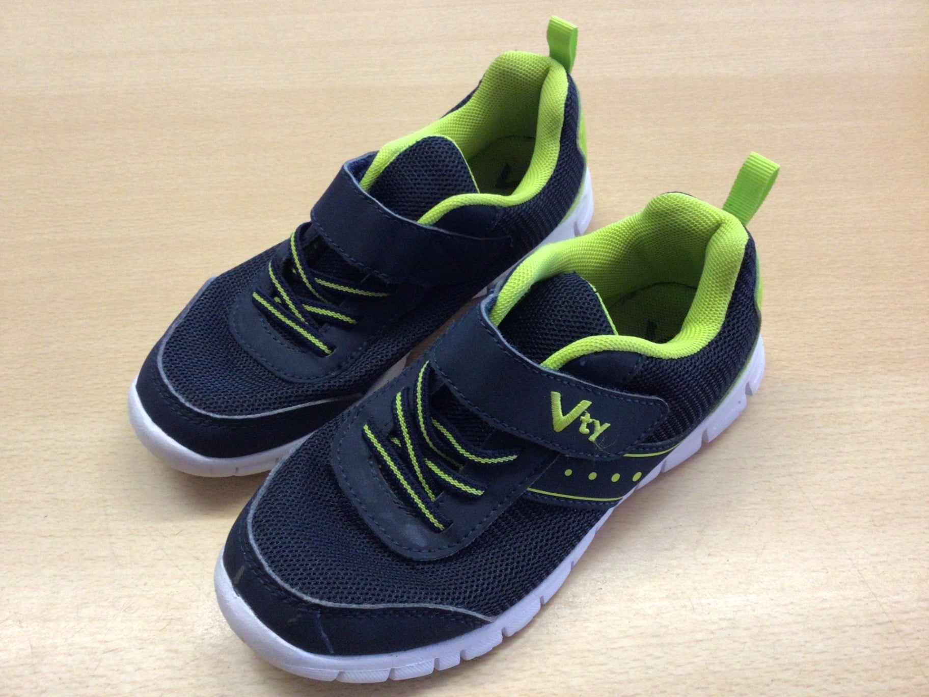 Vty Sneaker 31 Marineblau und Neon Gelb