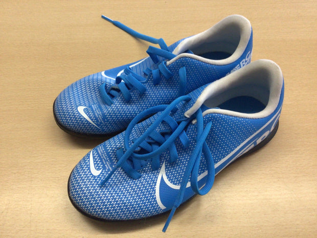 Nike Sneaker 32 Blau