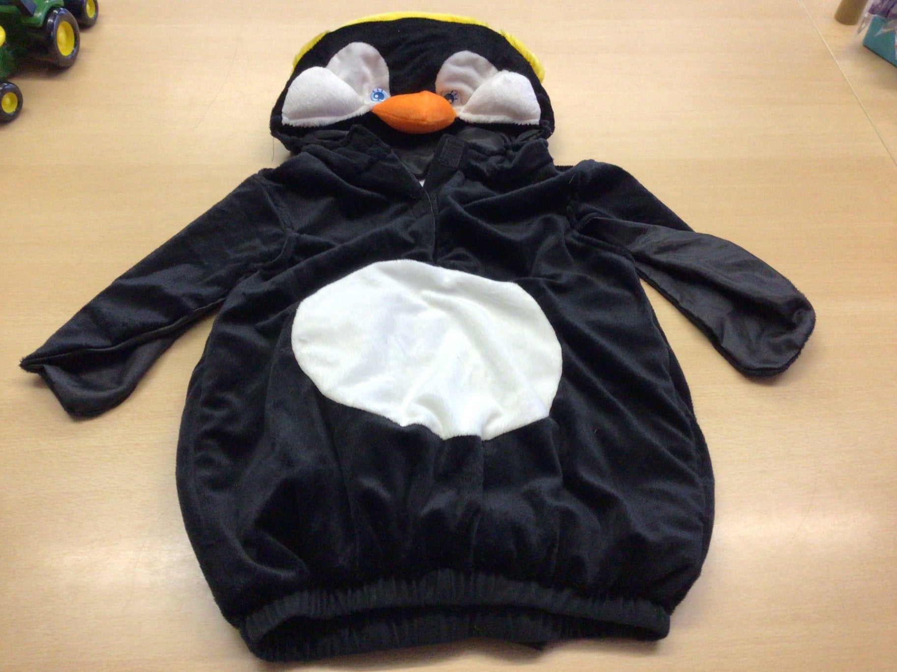 Pingu-Kostüm 104/110 Schwarz, Weiß, Orange, Gelb