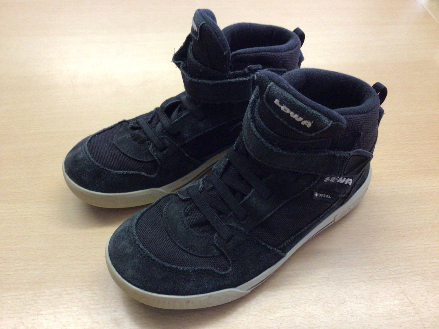 Lowa Schuhe 36 Schwarz