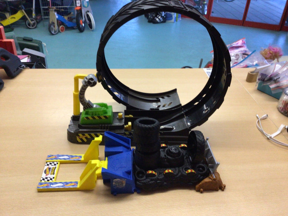 Hot Wheels Monster Truck Bahn Bunt
