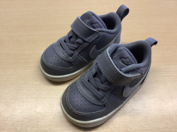 Nike Sneaker 19.5 Grau