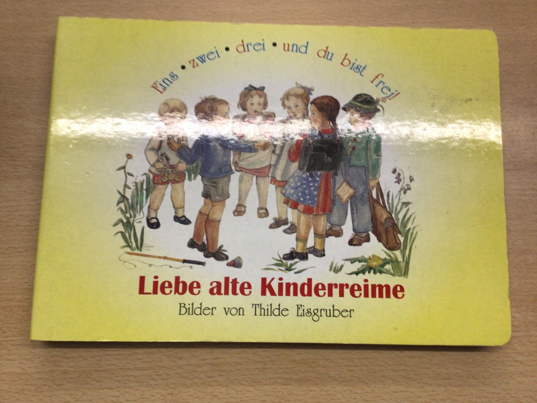 Buch Liebe alte Kinderreime Gelb
